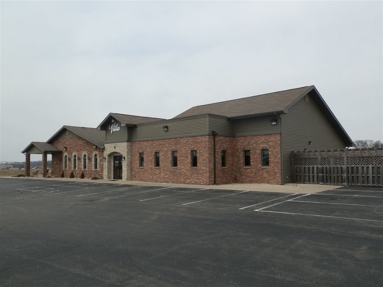 214 Viking Dr, Orfordville, WI 53576